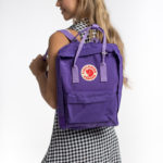 Фиолетовый рюкзак Канкен классик на модели 3